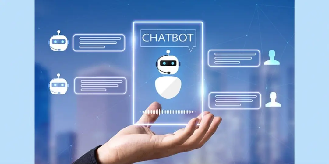 tích hợp chatbot và form liên hệ nhanh